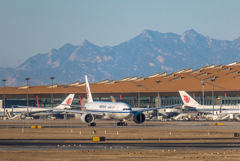 山东航空机长拍摄泰山与黄河同框景观